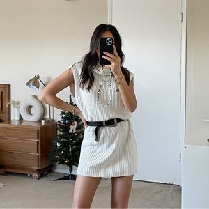 ABERCROMBIE & FITCH TURTLENECK SWEATER VEST DRESS